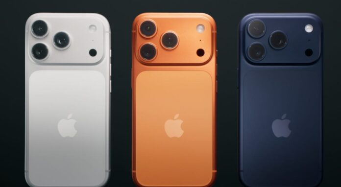 iPhone 17 Pro ના નવા હોરિઝોન્ટલ કેમેરા બાર ડિઝાઇન બતાવતા ત્રણ કલર વેરિઅન્ટ્સ