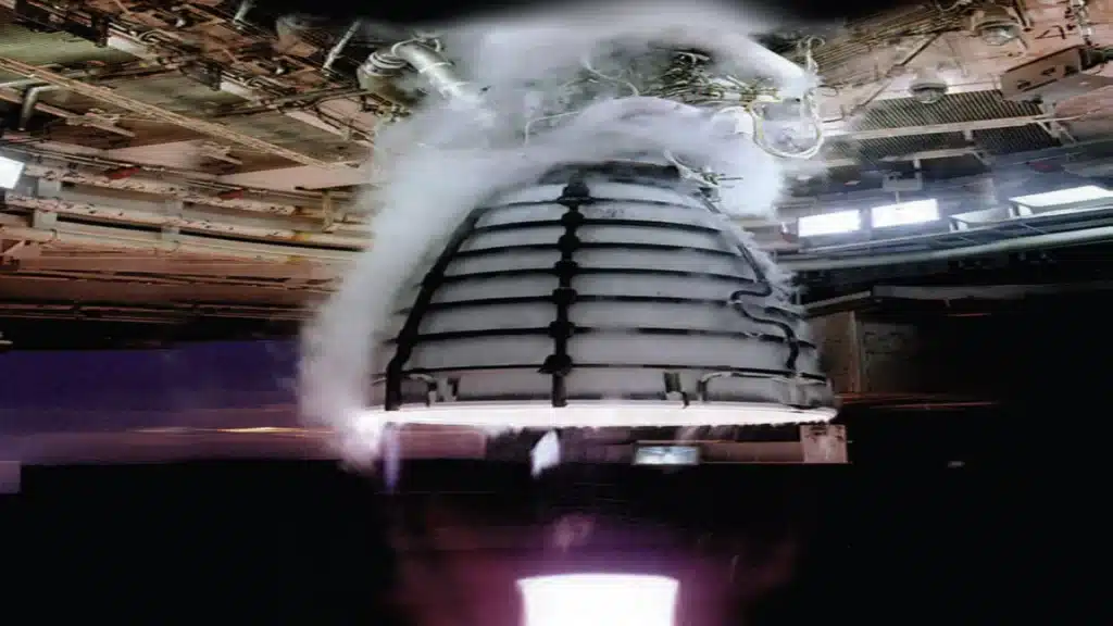 NASA SLS રોકેટ: દુનિયાનું સૌથી શક્તિશાળી રોકેટ જે માનવીને ફરી ચંદ્ર પર લઈ જશે 4 SLS રોકેટમાં વપરાતું શક્તિશાળી RS-25 એન્જિન જે પ્રચંડ થ્રસ્ટ પેદા કરે છે.